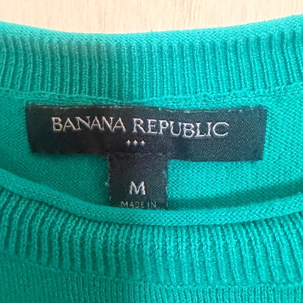 Banana Republic forest green sweater